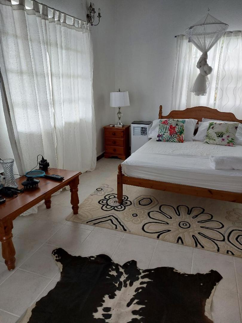 Selen'S Apartment In Ti Rocher Micoud Saint Lucia Esterno foto